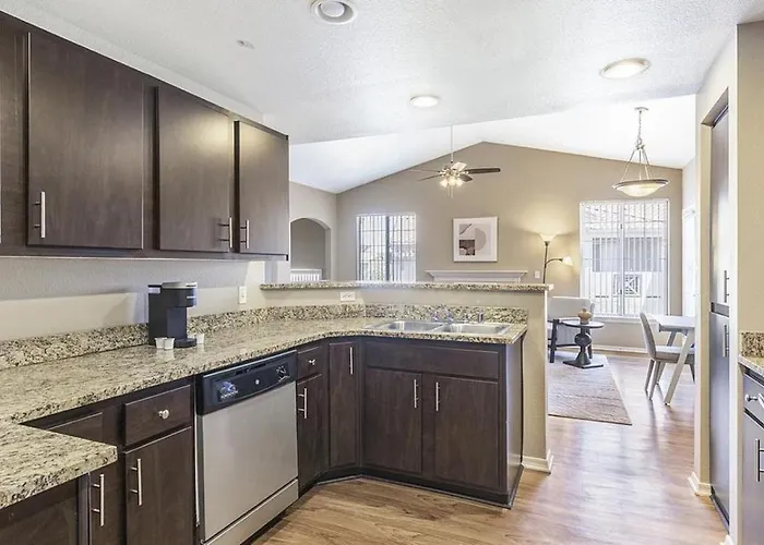 Landing - Modern With Amazing Amenities * Chandler
